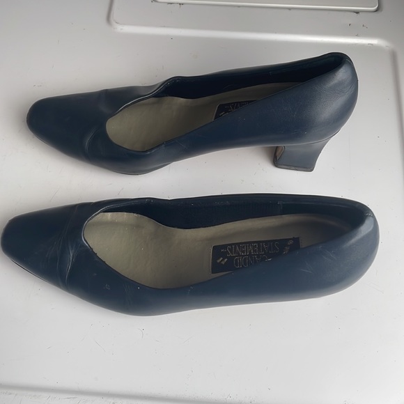 candid statements world heels leather navy blue kitten heel pumps size 7… - Picture 6 of 10